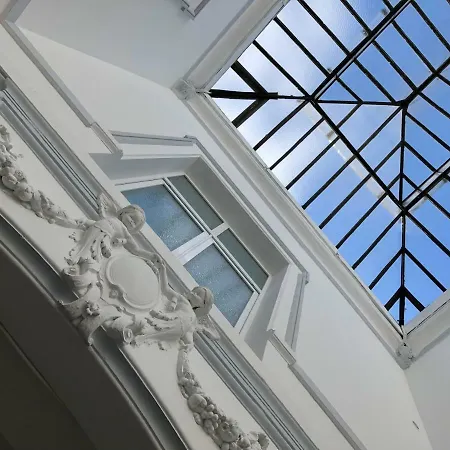 Le Carre Des Arts Guest house
